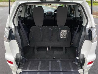 2011 Mitsubishi Outlander - Thumbnail