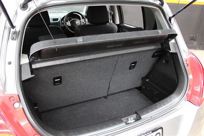 2014 Suzuki Swift - Thumbnail