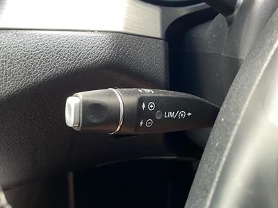 2018 Mercedes-Benz X-Class - Thumbnail