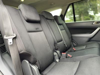 2016 Ford Everest - Thumbnail