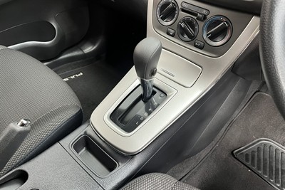 2014 Nissan Pulsar - Thumbnail