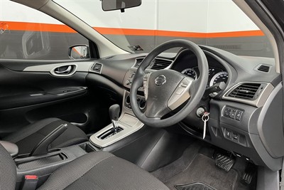 2014 Nissan Pulsar - Thumbnail