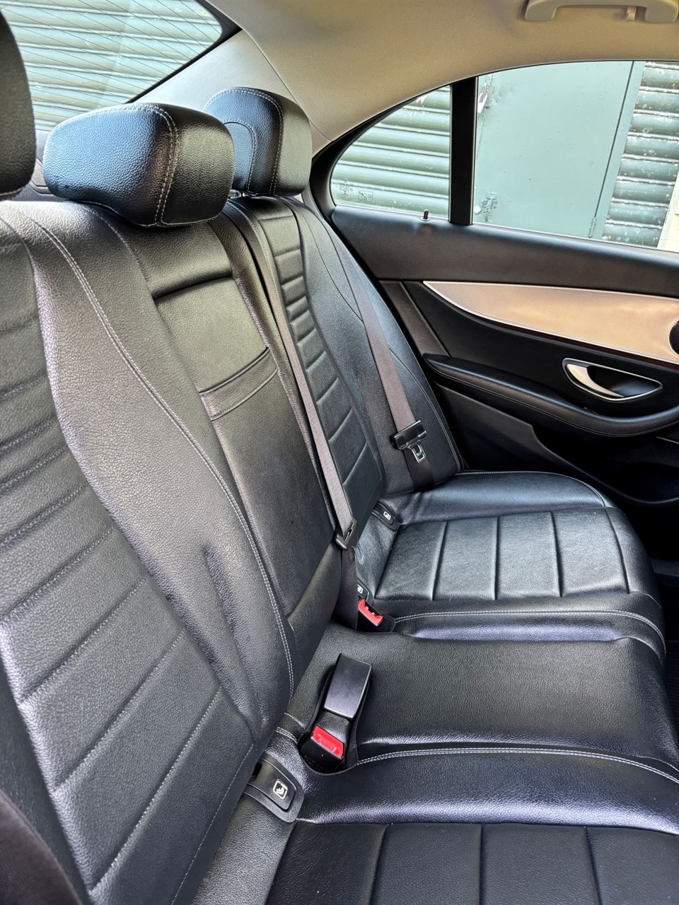 2016 Mercedes-Benz E 220