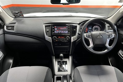 2024 Mitsubishi Triton - Thumbnail