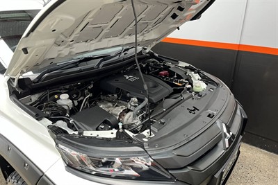 2024 Mitsubishi Triton - Thumbnail