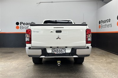 2024 Mitsubishi Triton - Thumbnail