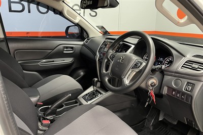 2024 Mitsubishi Triton - Thumbnail