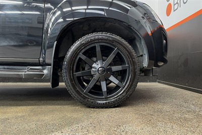 2017 Isuzu D-Max - Thumbnail