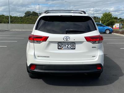 2020 Toyota Highlander - Thumbnail