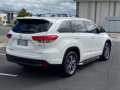 2020 Toyota Highlander - Thumbnail