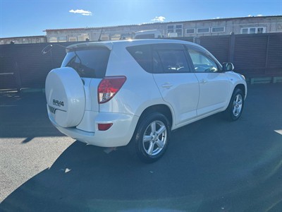 2005 Toyota RAV4 - Thumbnail