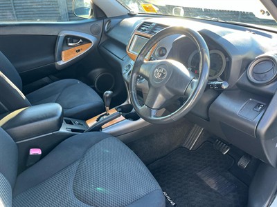 2005 Toyota RAV4 - Thumbnail