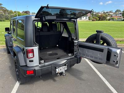 2017 Jeep WRANGLER - Thumbnail