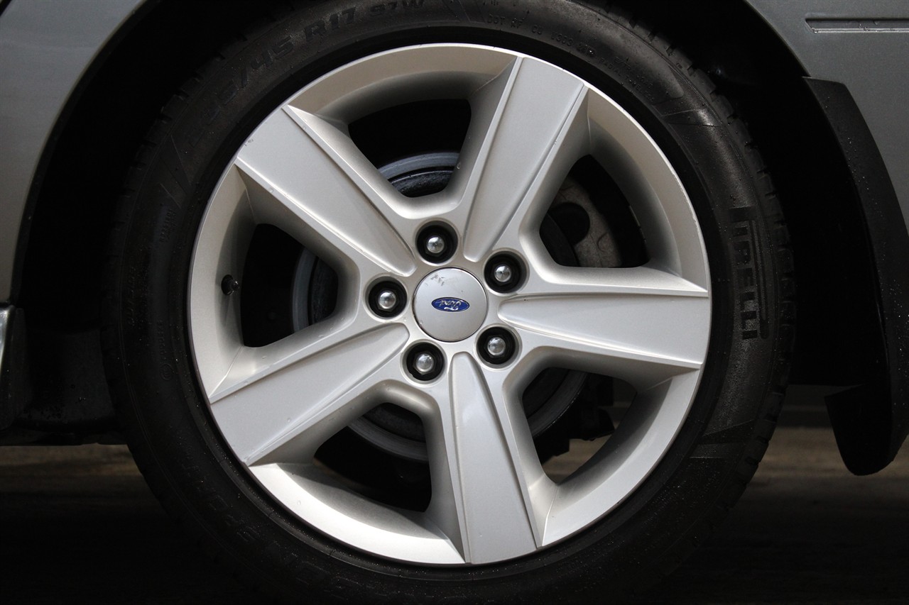 2003 Ford Falcon
