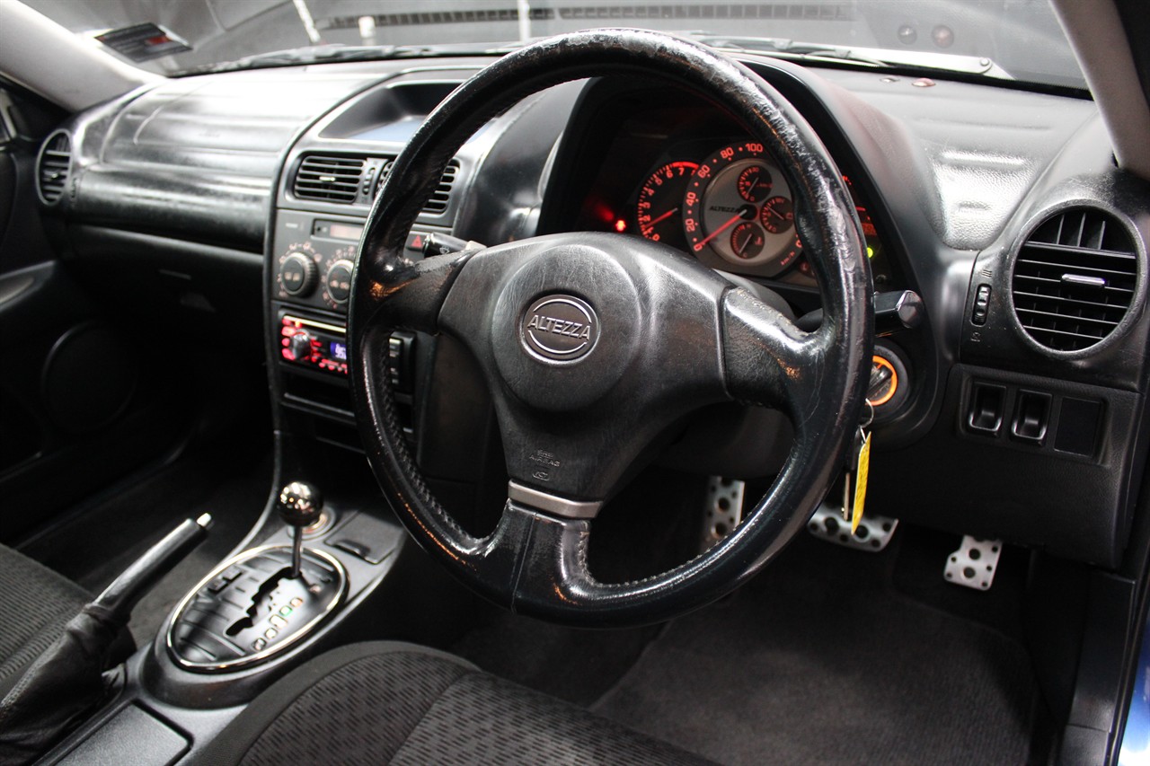 2002 Toyota Altezza