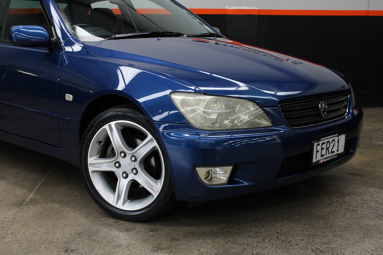 2002 Toyota Altezza