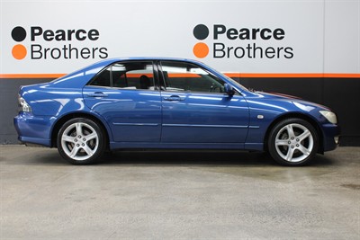 2002 Toyota Altezza - Thumbnail