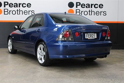 2002 Toyota Altezza - Thumbnail
