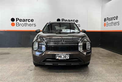 2022 Mitsubishi Outlander - Thumbnail