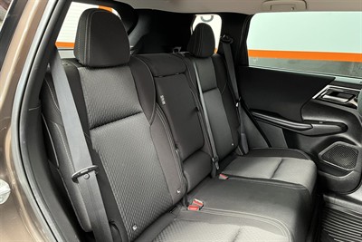 2022 Mitsubishi Outlander - Thumbnail