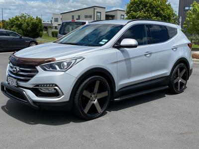 2017 Hyundai SANTA FE - Thumbnail