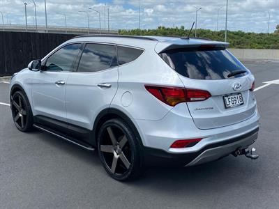 2017 Hyundai SANTA FE - Thumbnail