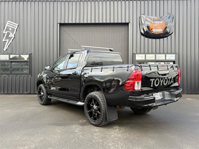 2017 Toyota Hilux - Thumbnail