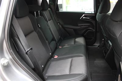 2022 Mitsubishi Outlander - Thumbnail