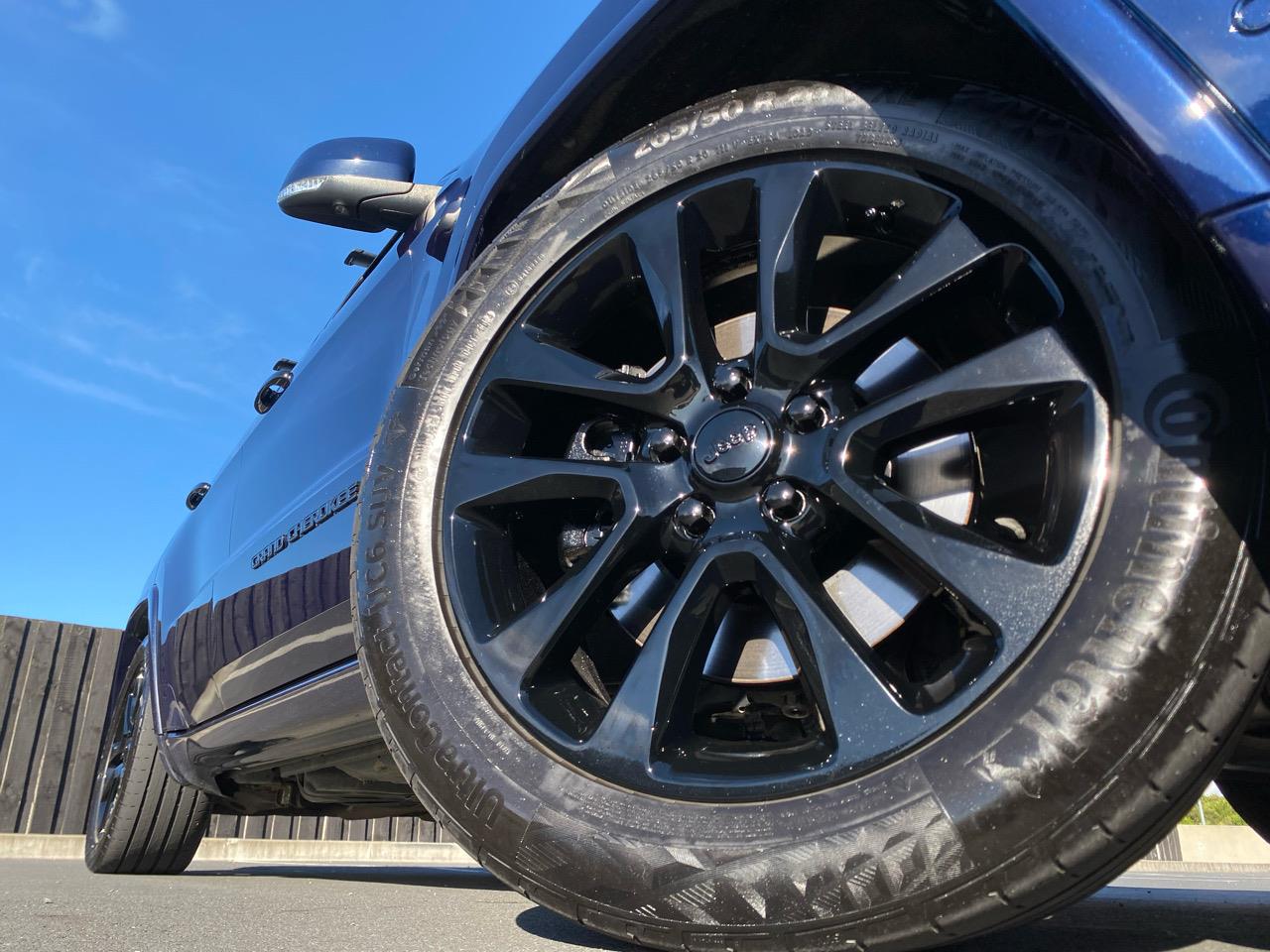 2019 Jeep GRAND CHEROKEE