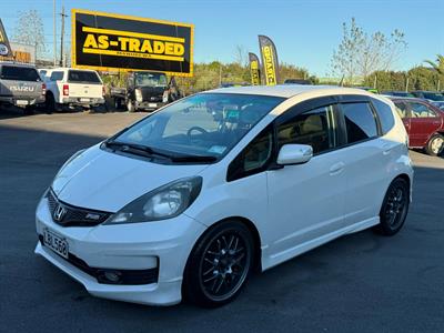 2010 Honda FIT - Thumbnail