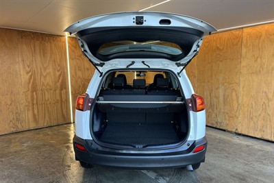 2013 Toyota RAV4 - Thumbnail