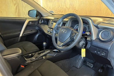 2013 Toyota RAV4 - Thumbnail