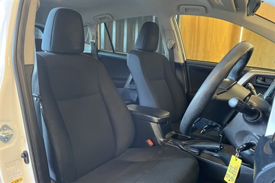 2013 Toyota RAV4 - Thumbnail