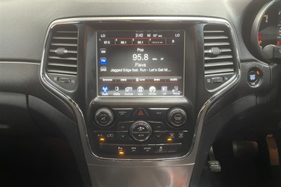 2018 Jeep Grand Cherokee - Thumbnail