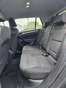 2018 Volkswagen Golf - Thumbnail