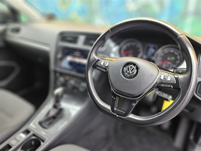 2018 Volkswagen Golf - Thumbnail