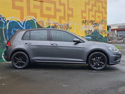 2018 Volkswagen Golf - Thumbnail