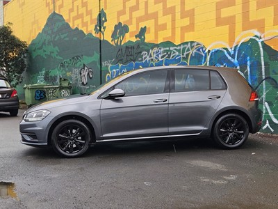 2018 Volkswagen Golf - Thumbnail