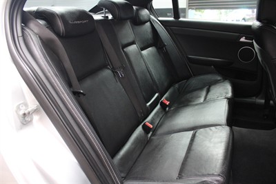 2010 Holden Commodore - Thumbnail