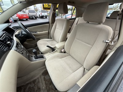 2004 Toyota Corolla - Thumbnail
