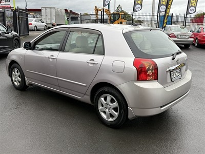 2004 Toyota Corolla - Thumbnail