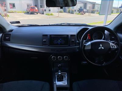 2009 Mitsubishi Galant - Thumbnail
