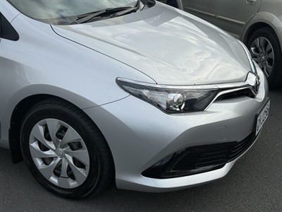 2017 Toyota Corolla - Thumbnail