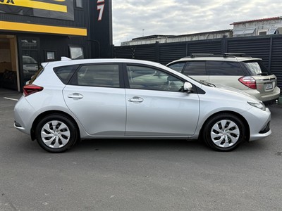 2017 Toyota Corolla - Thumbnail