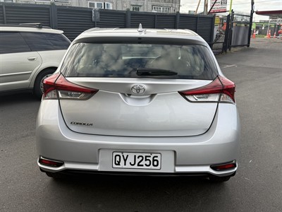 2017 Toyota Corolla - Thumbnail