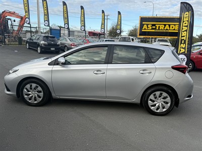 2017 Toyota Corolla - Thumbnail