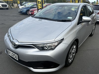2017 Toyota Corolla - Thumbnail