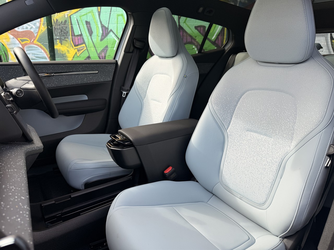 2025 Volvo EX30