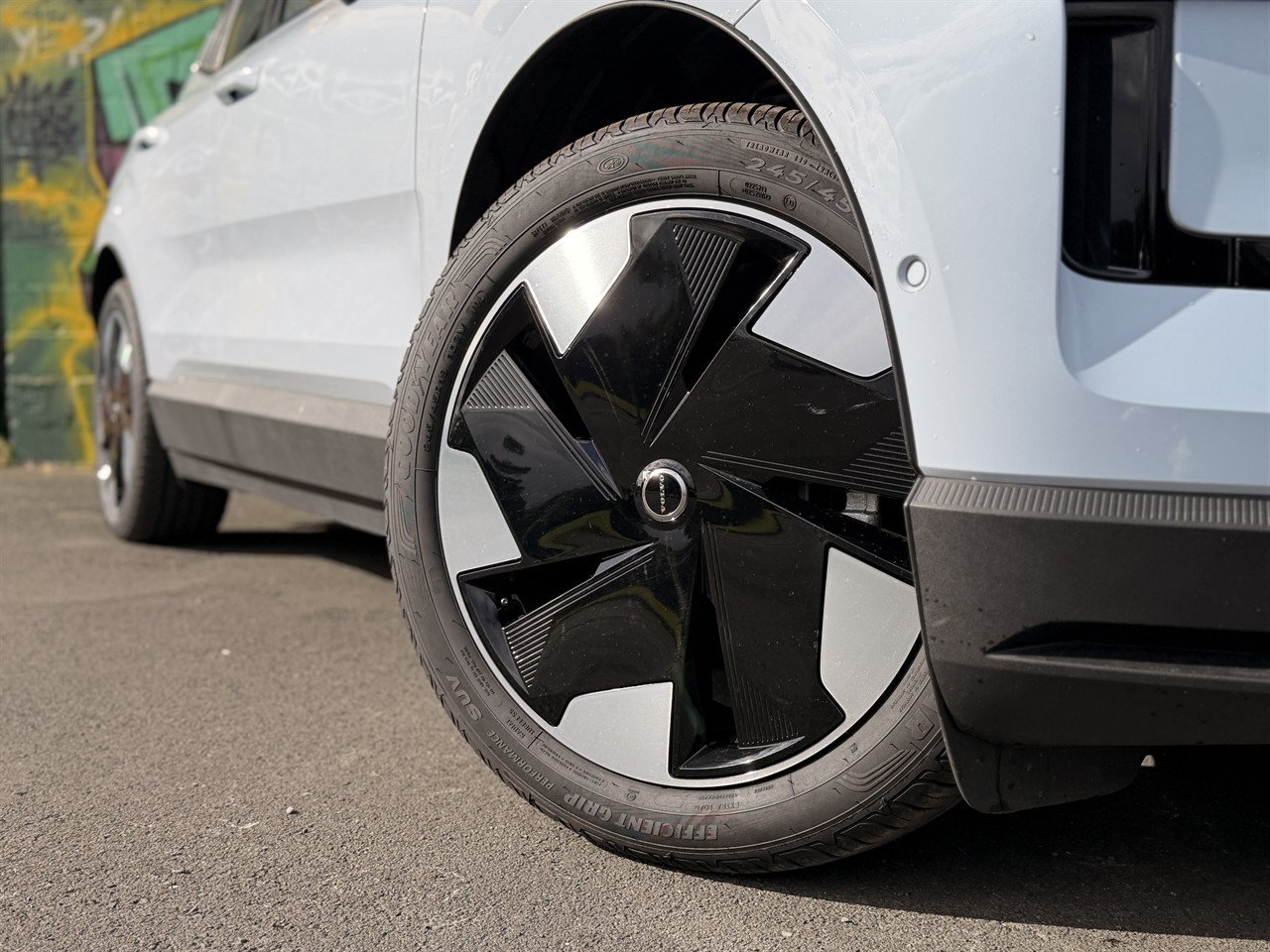 2025 Volvo EX30