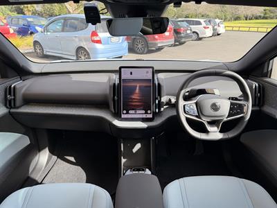 2025 Volvo EX30 - Thumbnail